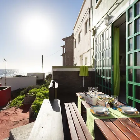 Home2book Stunning Sea Front House
